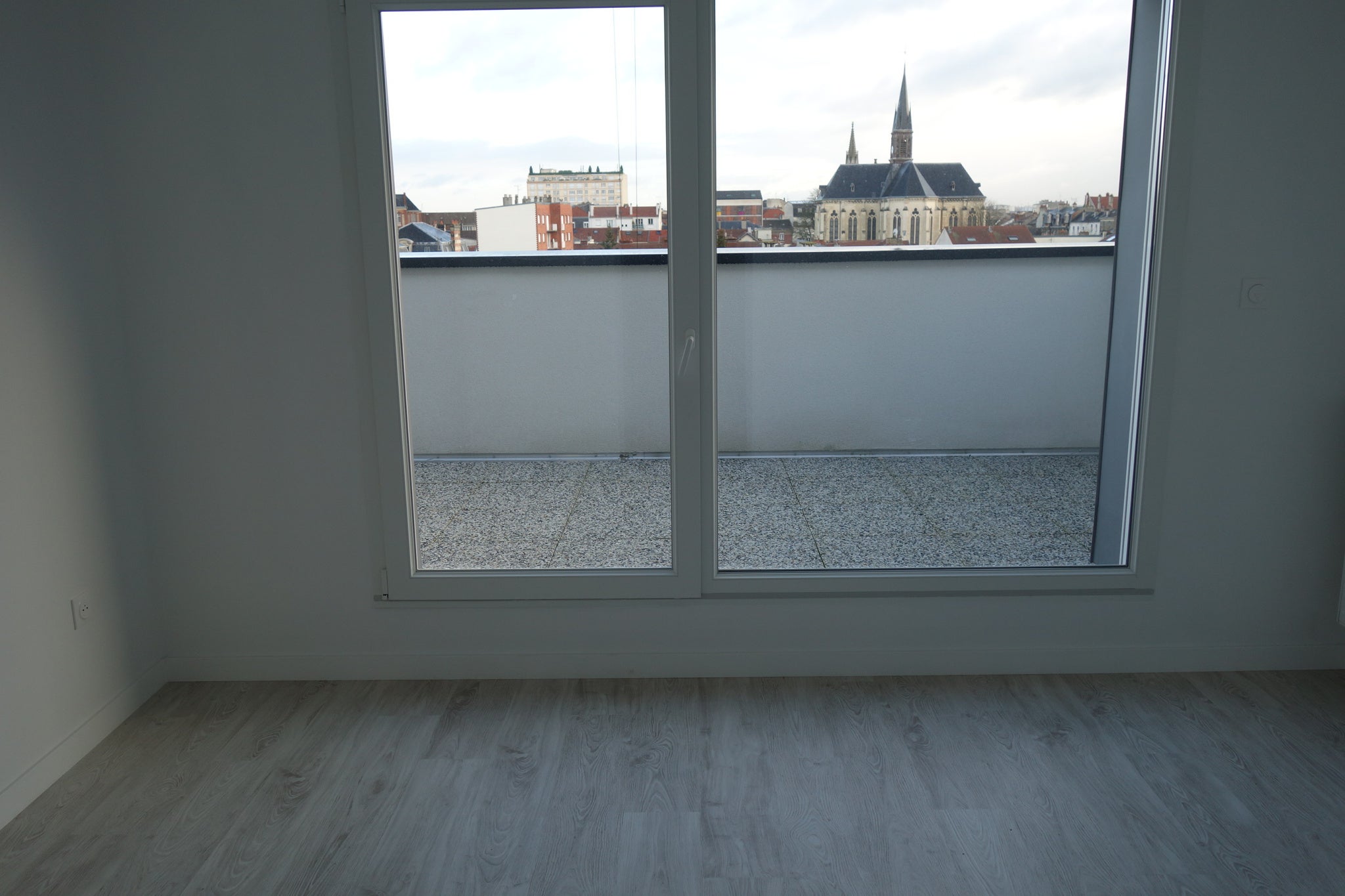 Flat Rue Ernest Renan in Reims
