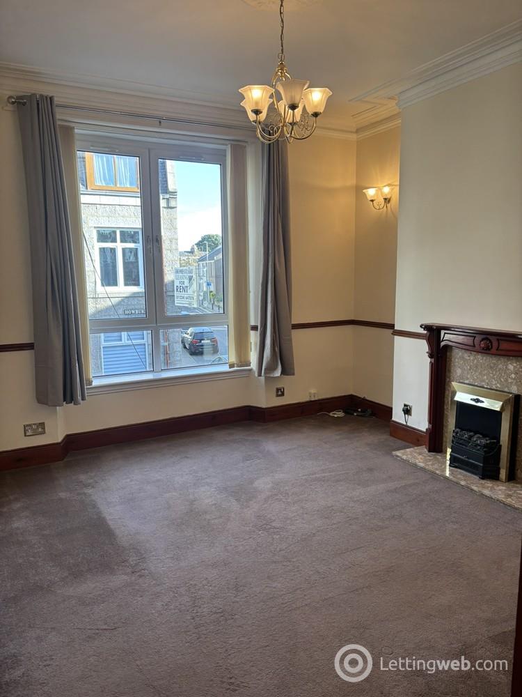 Flat Howburn Place in Aberdeen City