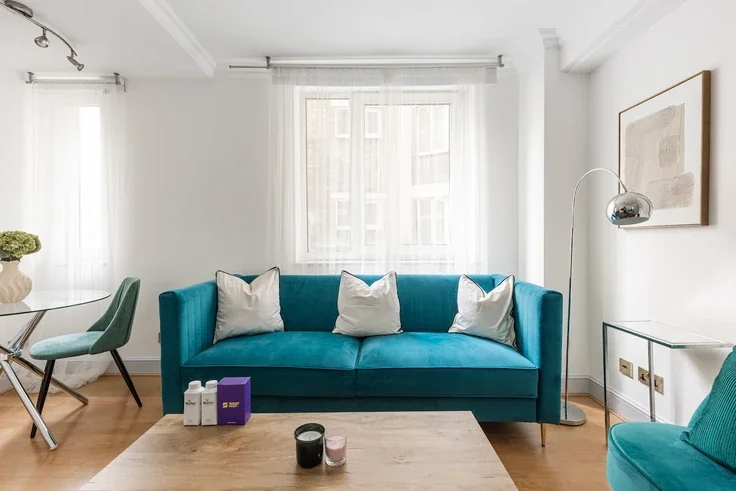 Flat Sloane Avenue in Greater London