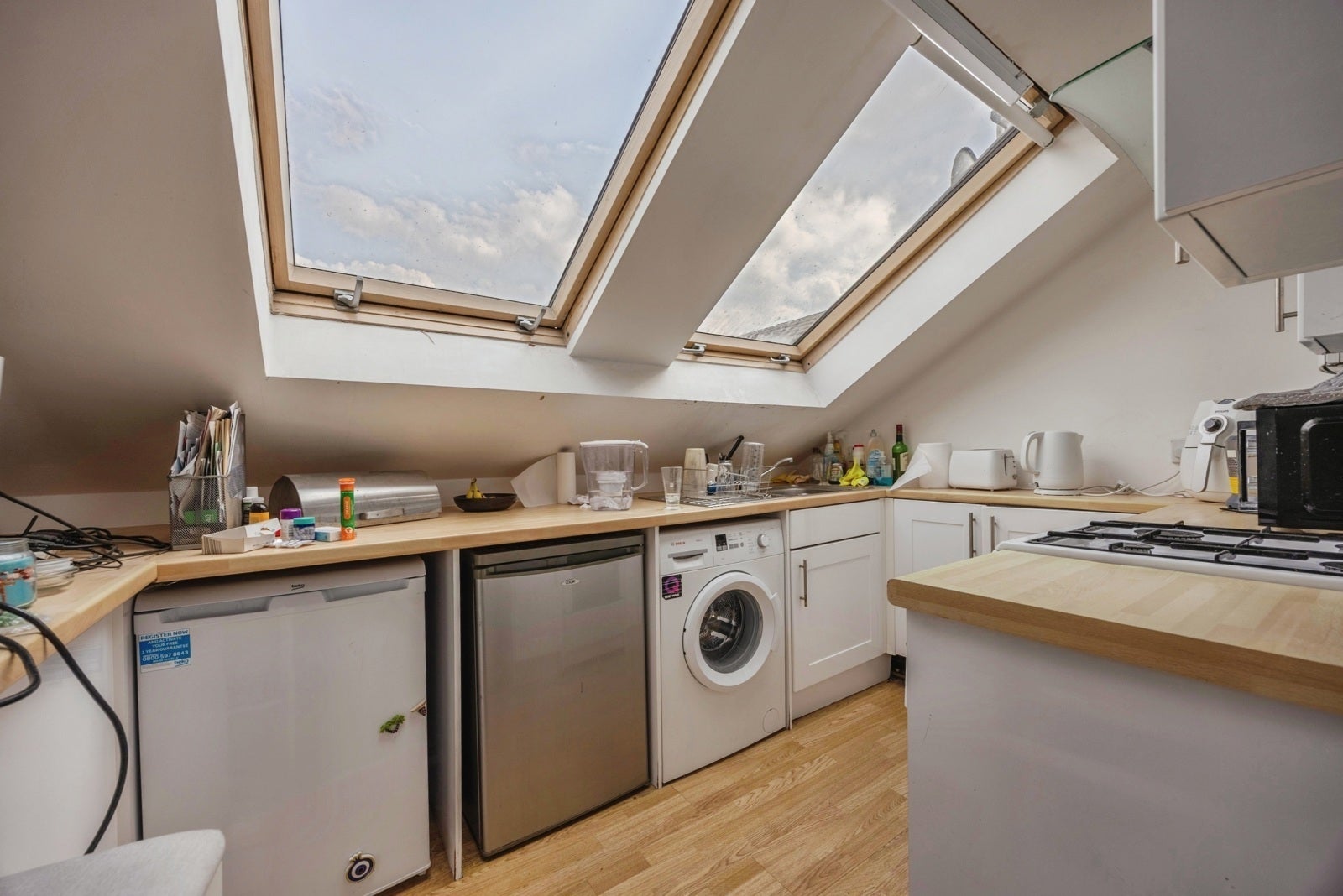 Flat Godstone Road in Caterham