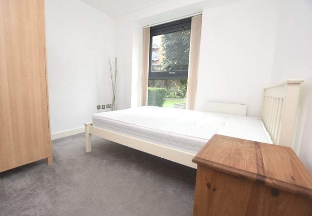 Flat Fitzwilliam Street in Sheffield