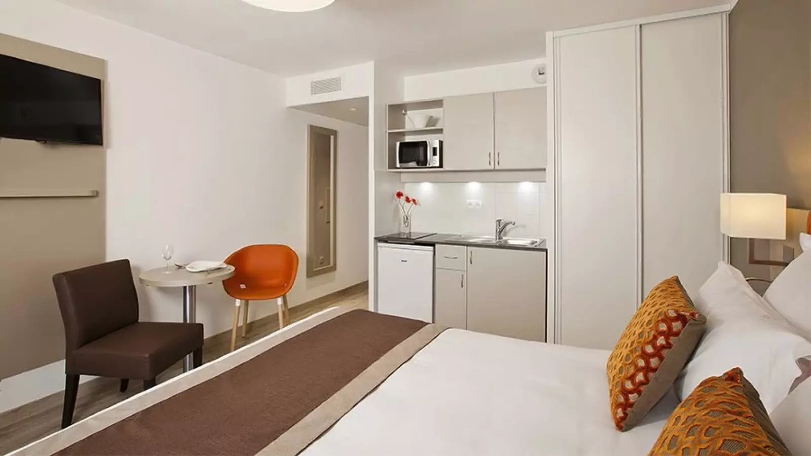Appartement Rue Gaston Tessier à Paris