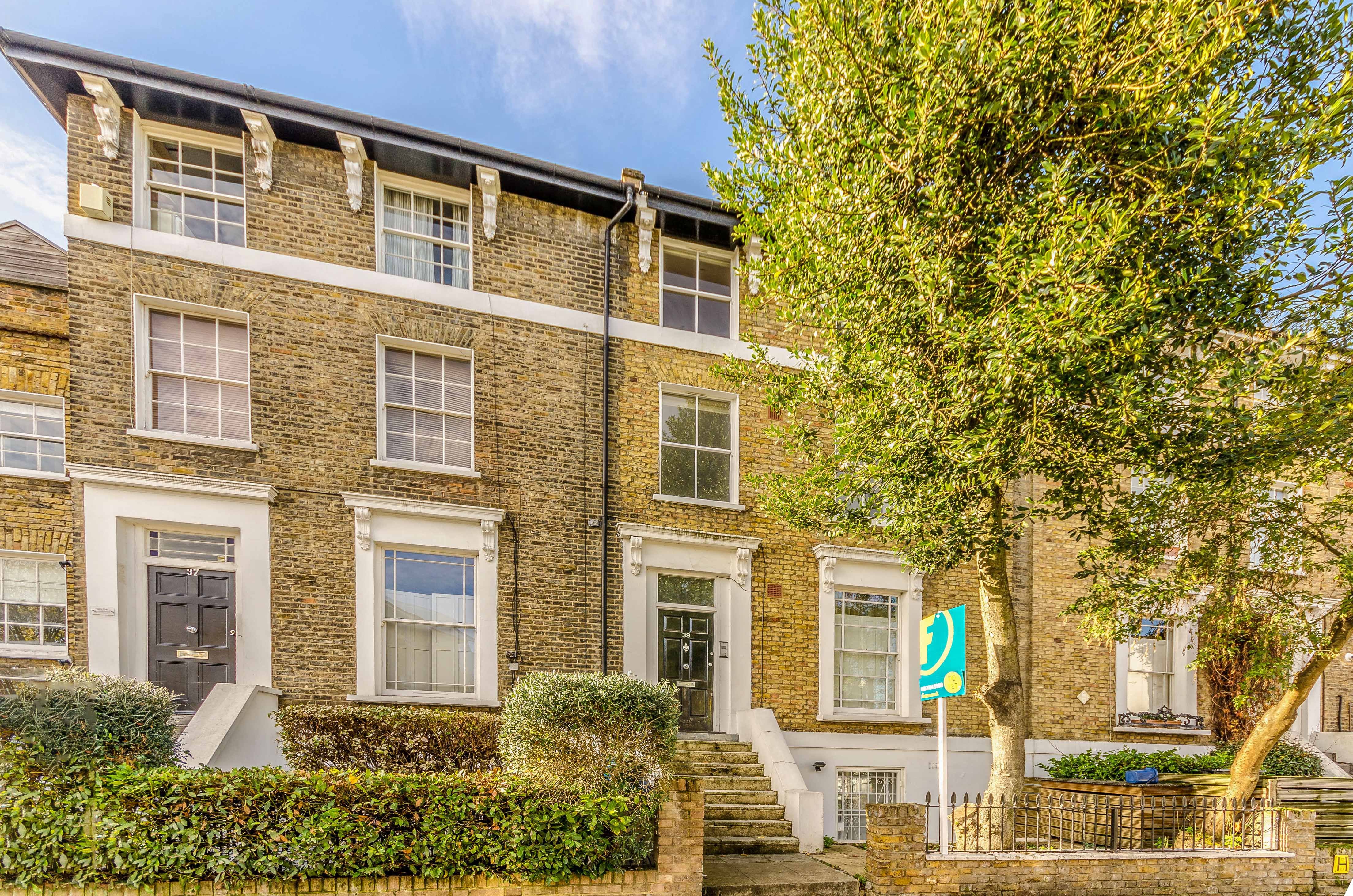 Flat Florence Mews in Greater London