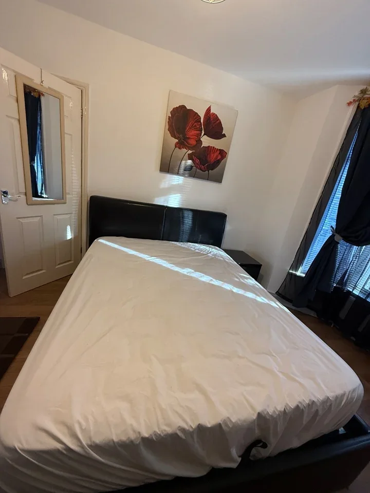 Room Milton Road in Grays