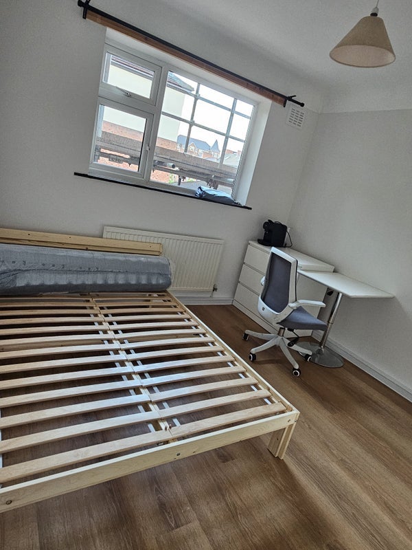Room Stamford Place in Trafford