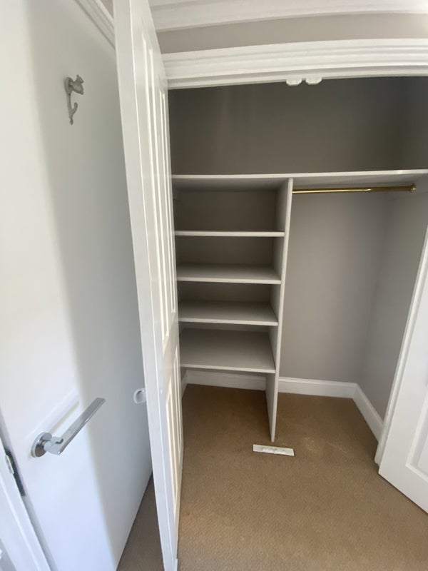 Room Coral Row in Greater London