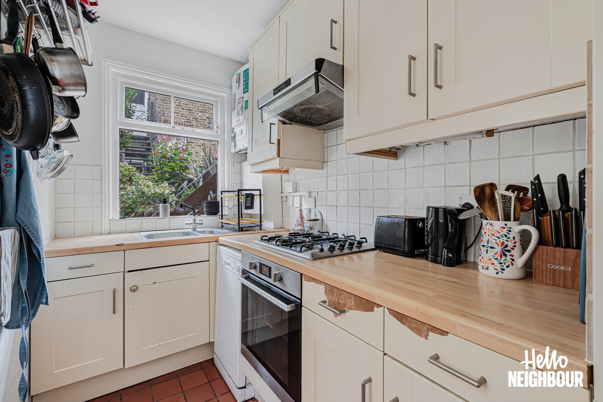 Flat Netherfield Road in Greater London
