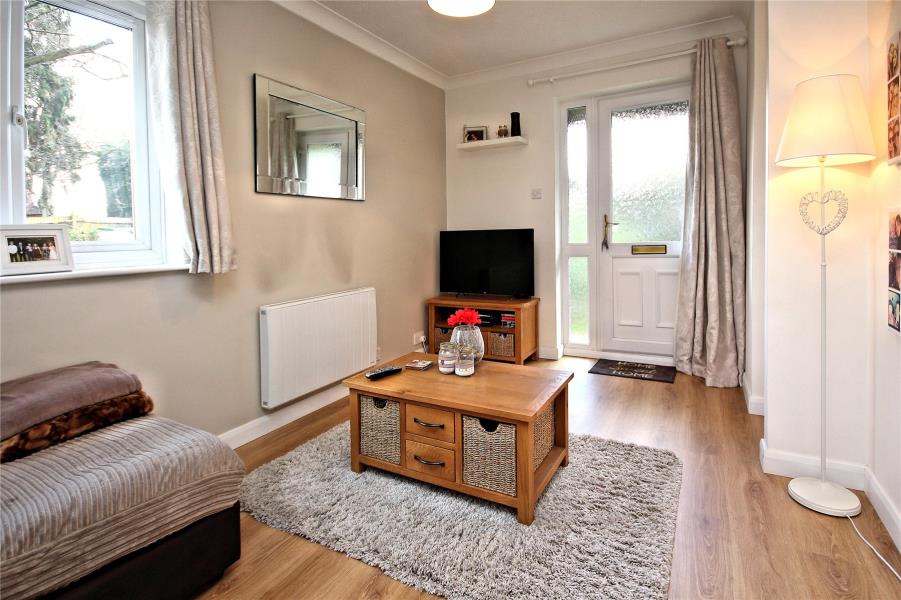 House Tregarth Place in Woking