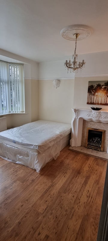 Room Grittleton Road in Bristol