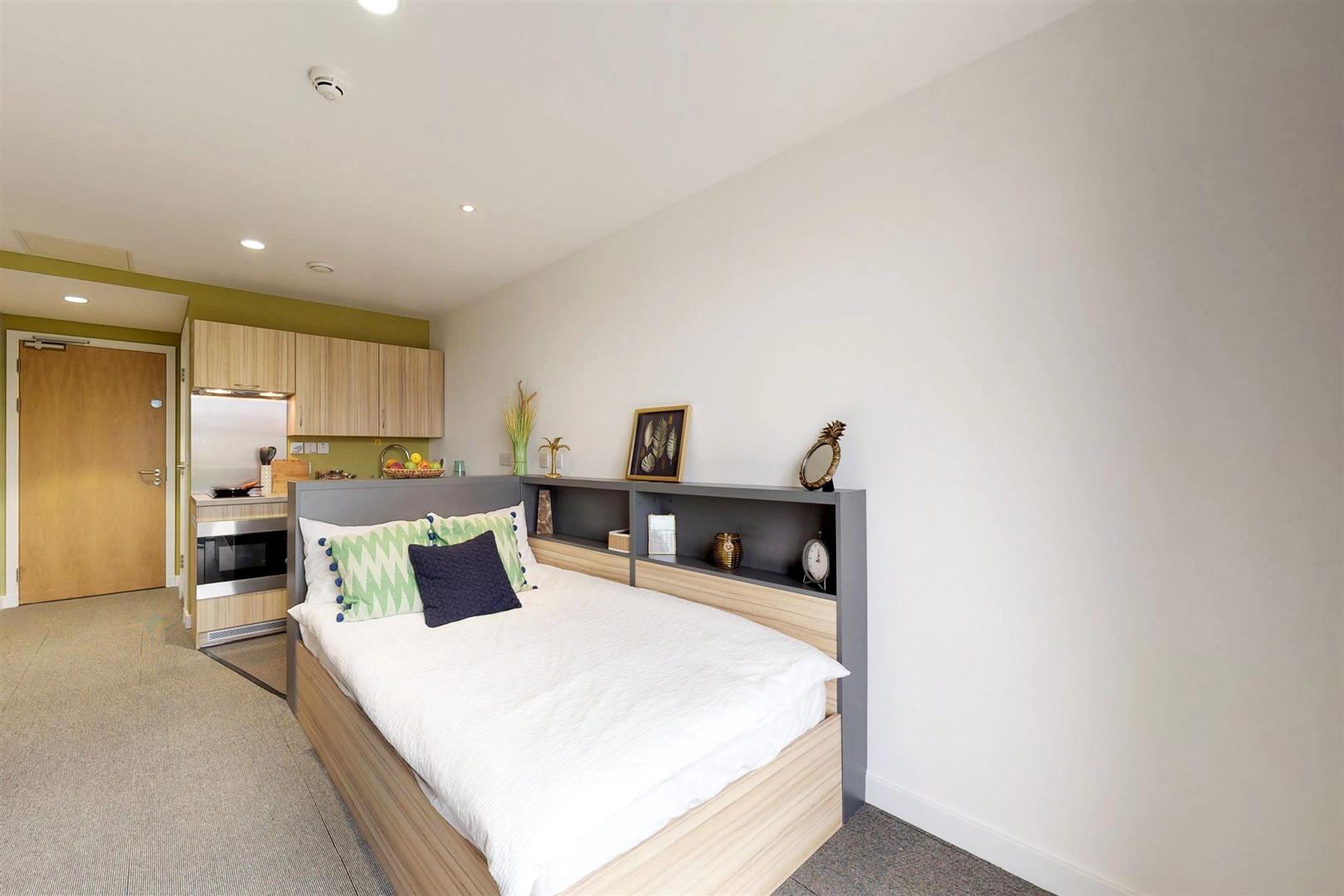Room St James Road in Glasgow