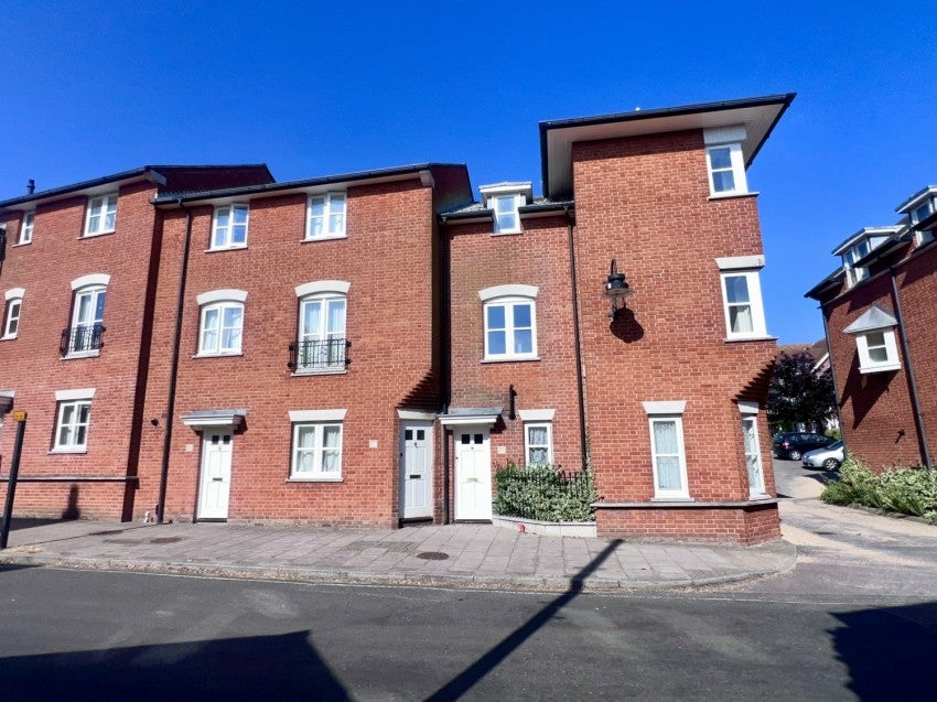 Flat Saint Thomas Street in New Forest