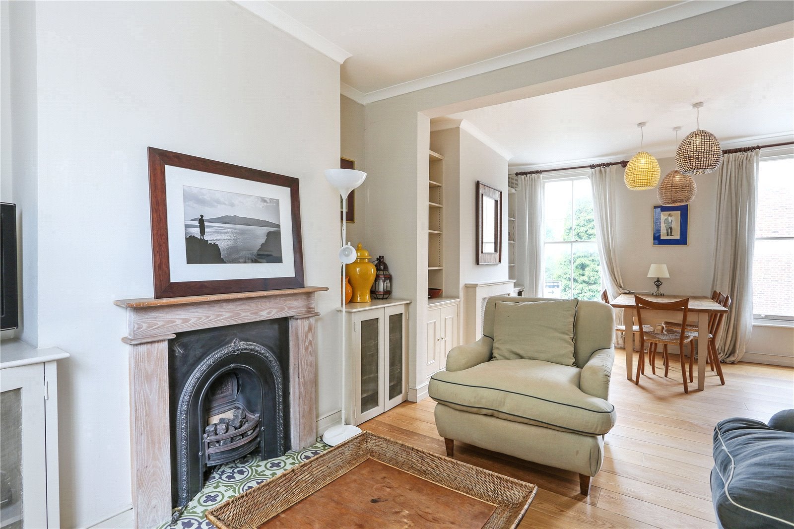 Flat Moore Park Road in Greater London