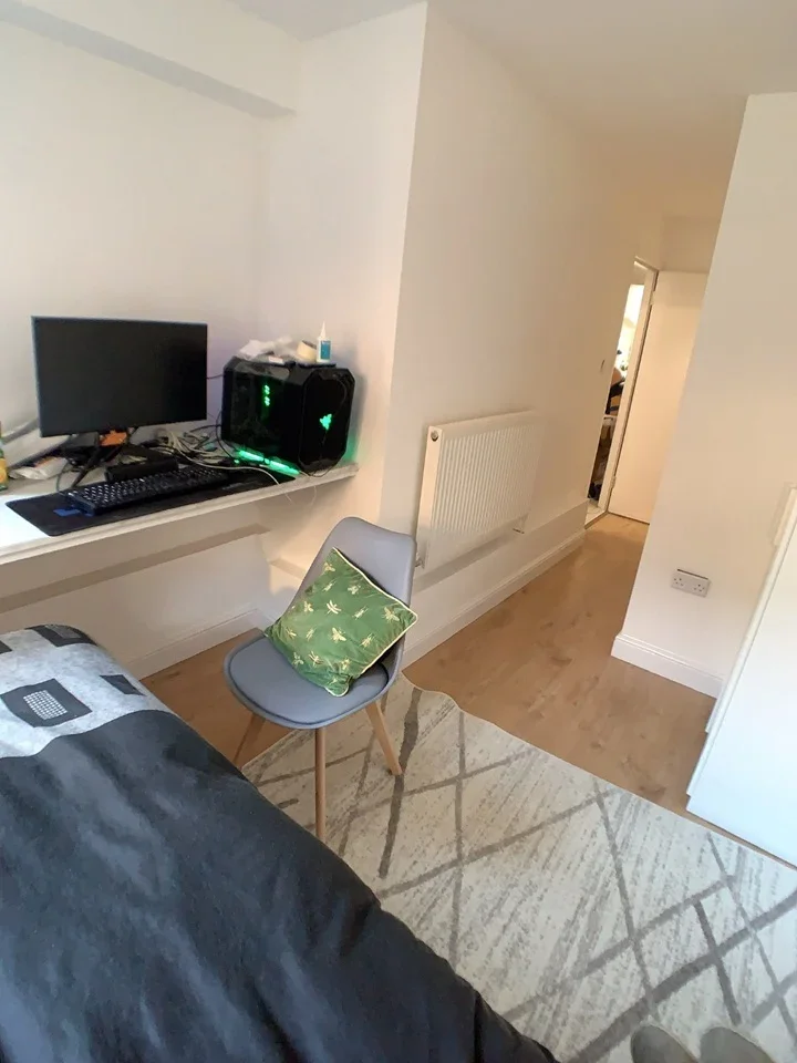 Room Penton Place in Greater London