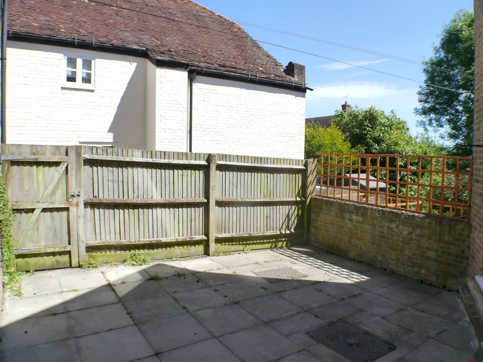 Flat Lower Street in Horsham