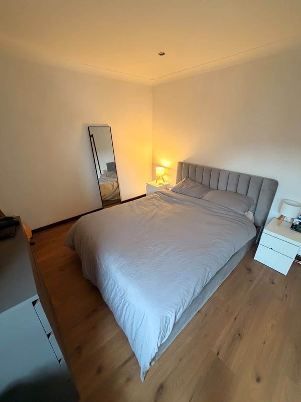 Flat Lymburn Street in Glasgow