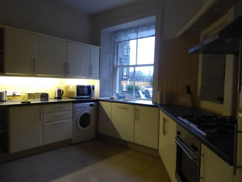 Flat Comiston Road in City of Edinburgh