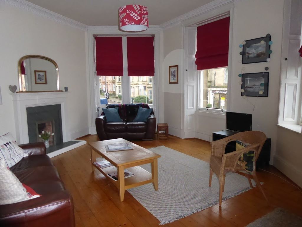 Flat Comiston Road in City of Edinburgh