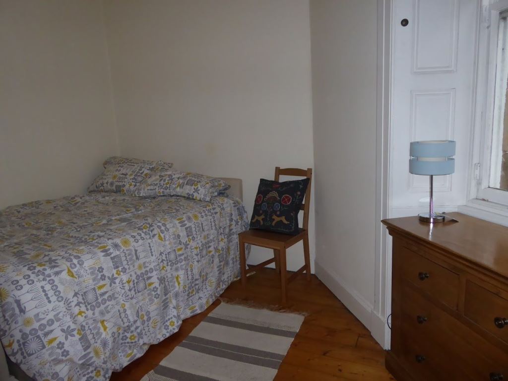 Flat Comiston Road in City of Edinburgh