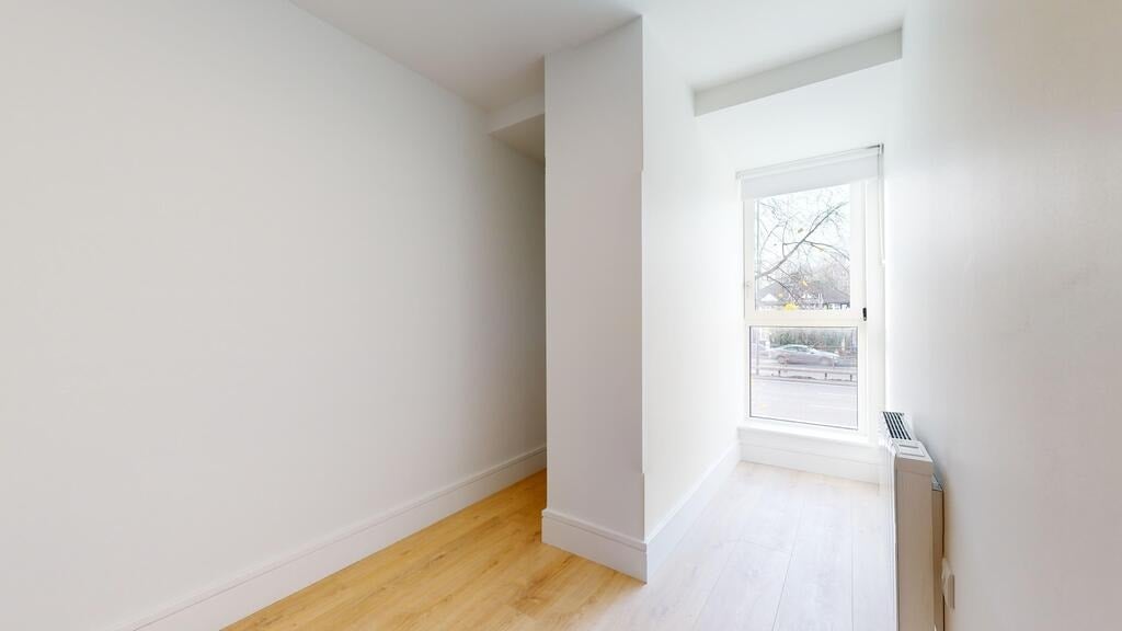 Flat Beverley Way in Greater London