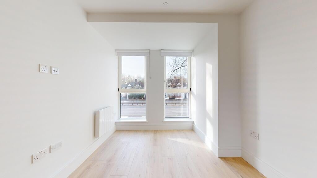 Flat Beverley Way in Greater London