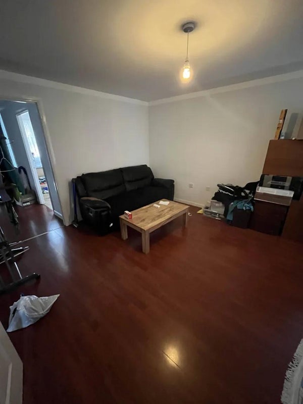 Room Greenhaven Drive in Greater London