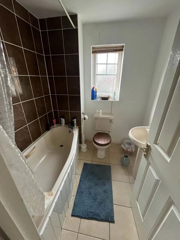 Room Greenhaven Drive in Greater London