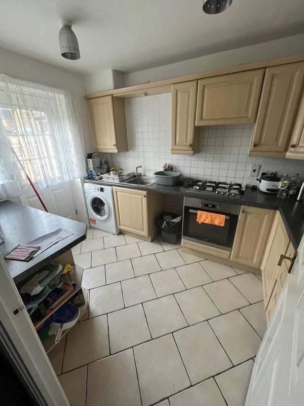 Room Greenhaven Drive in Greater London