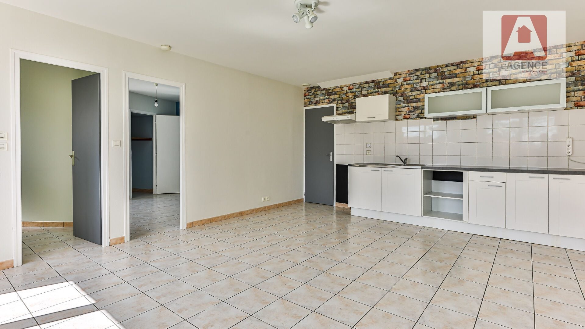 Flat Rue René Bazin in Saint-Révérend