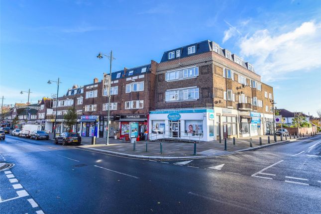 Flat Albert Embankment in Greater London