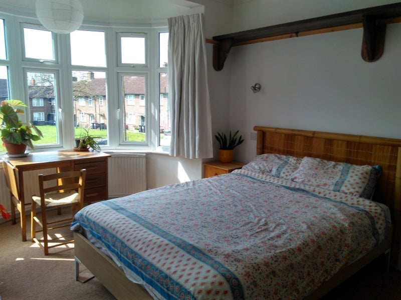 Room Devonshire Hill Lane in Greater London