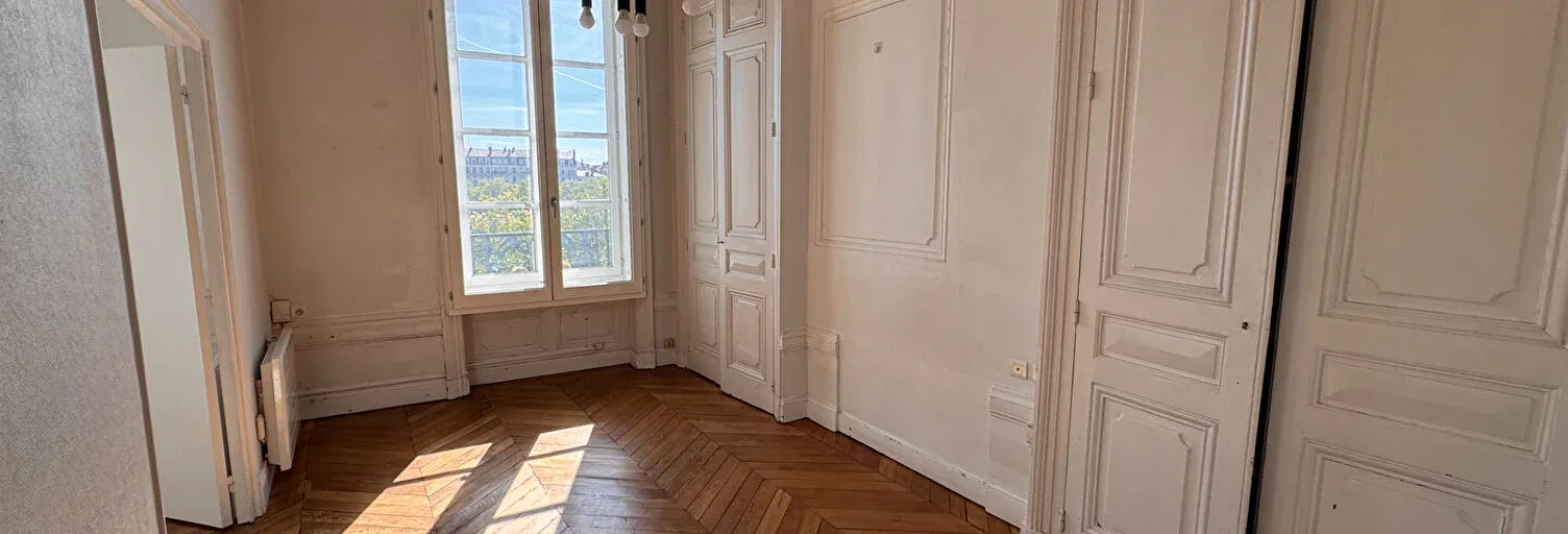 Flat Rue de Condé in Lyon