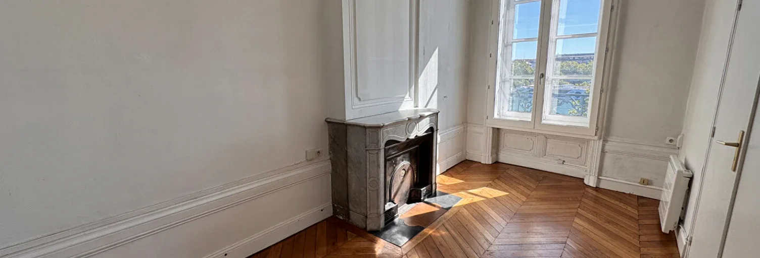Flat Rue de Condé in Lyon