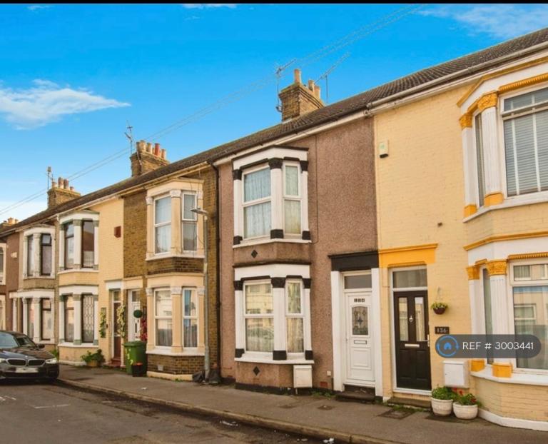 Flat Invicta Road in Borough of Swale