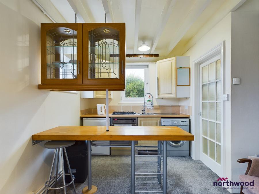 Flat Hollington Park Road in St Leonards