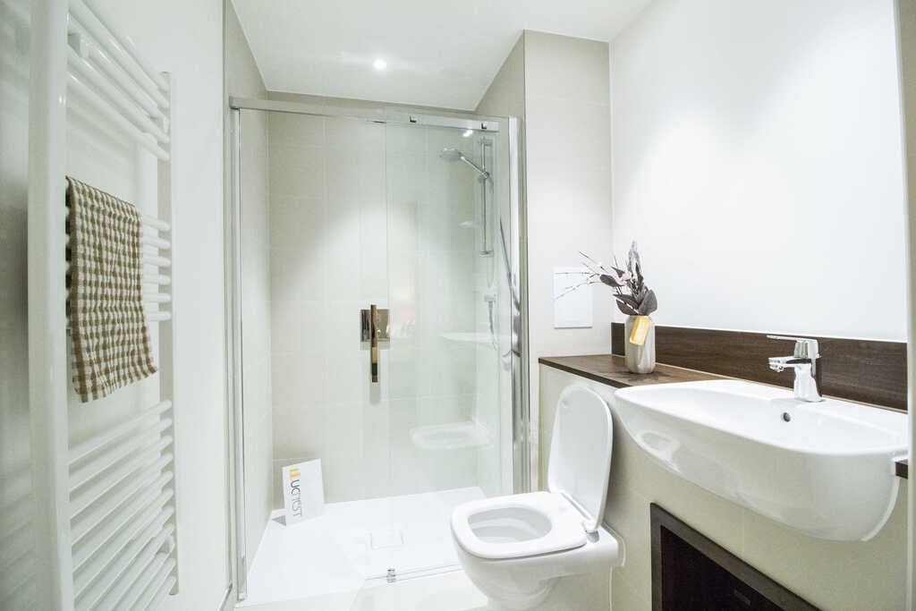 Flat Bailey Street in Greater London