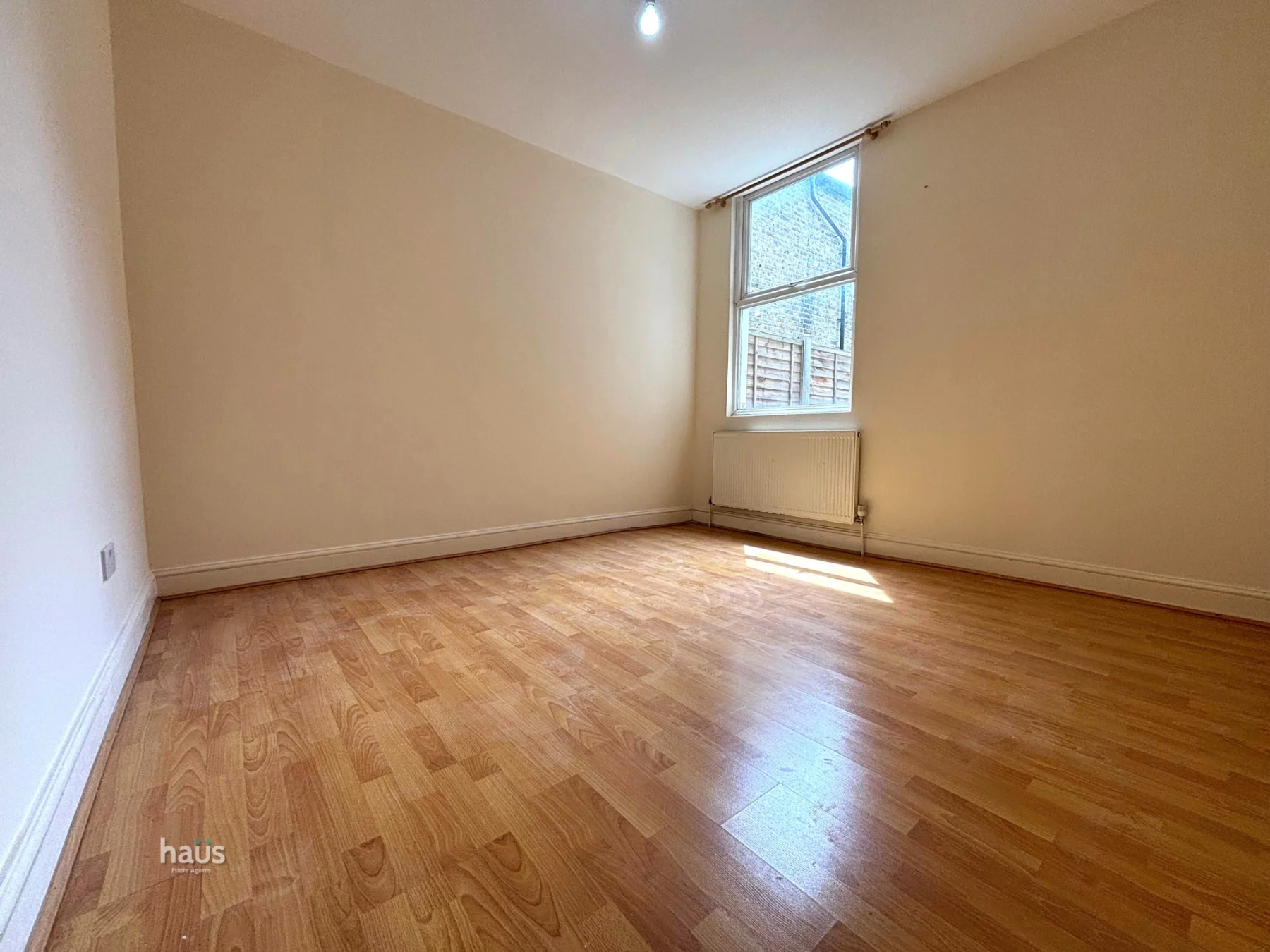Flat Francis Road in Greater London