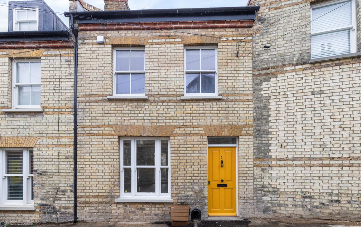 House Rectory Gardens in Greater London