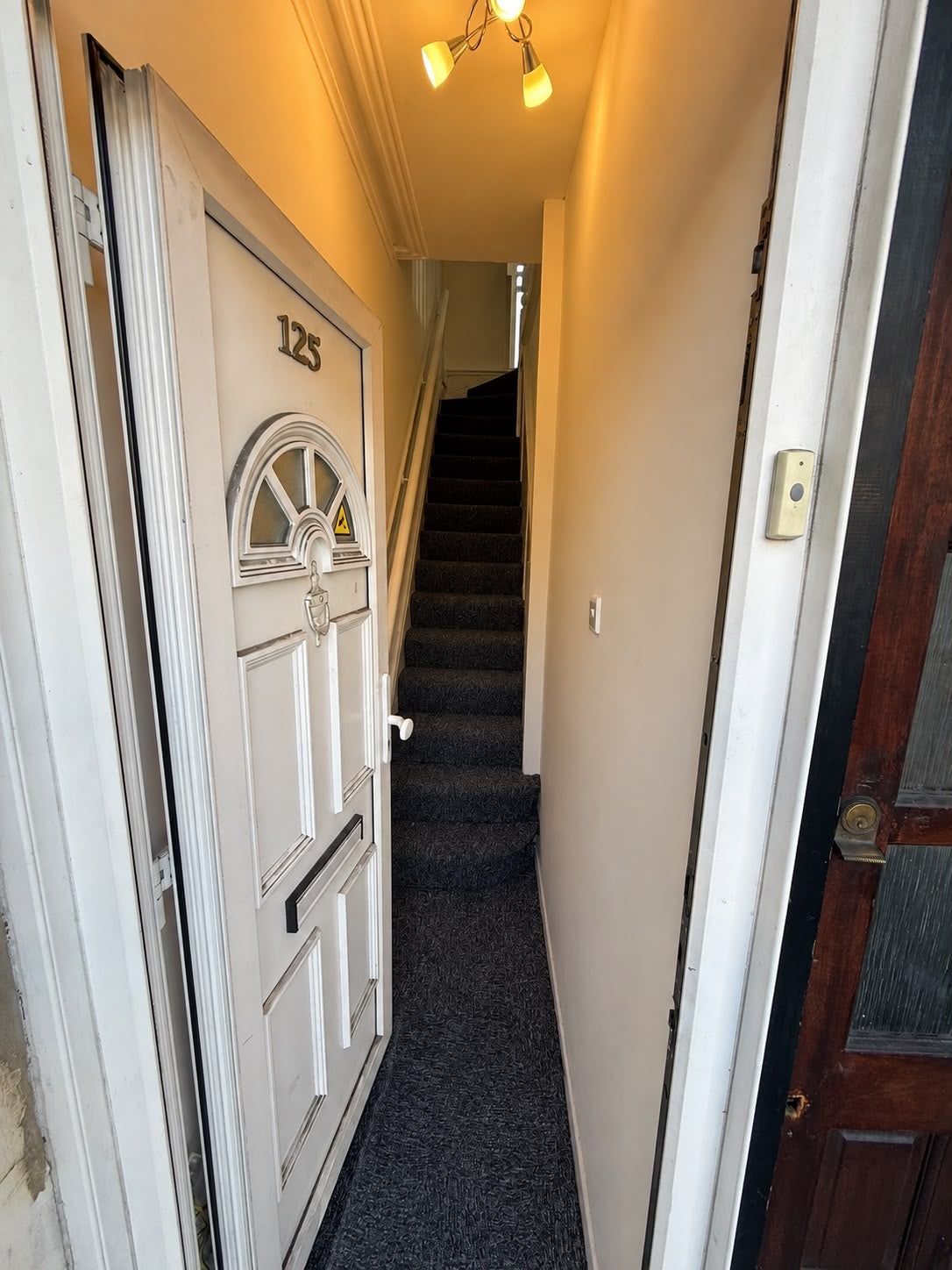 Flat Fanshawe Avenue in Greater London