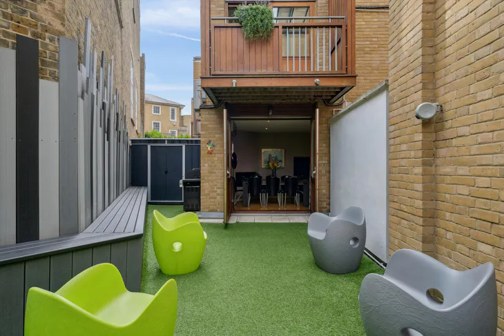House Robinswood Mews in Greater London