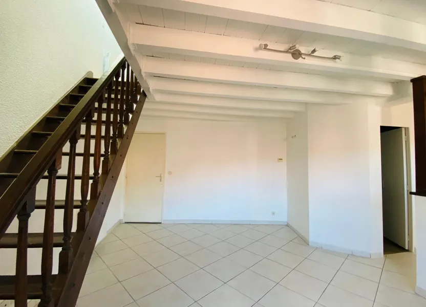 Flat Rue Jules Cazeneuve in Fures