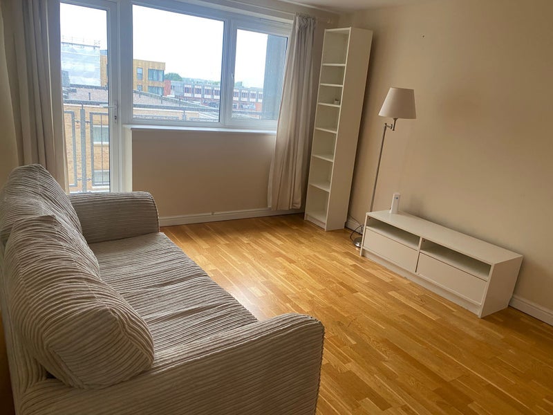 Room Broadway in Greater London