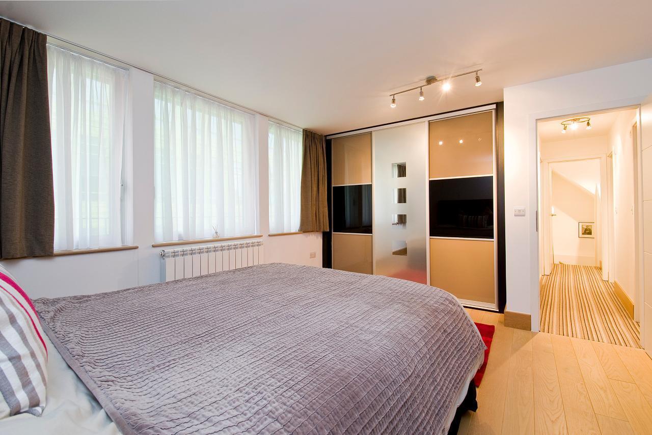 Flat Shaftesbury Avenue in Greater London