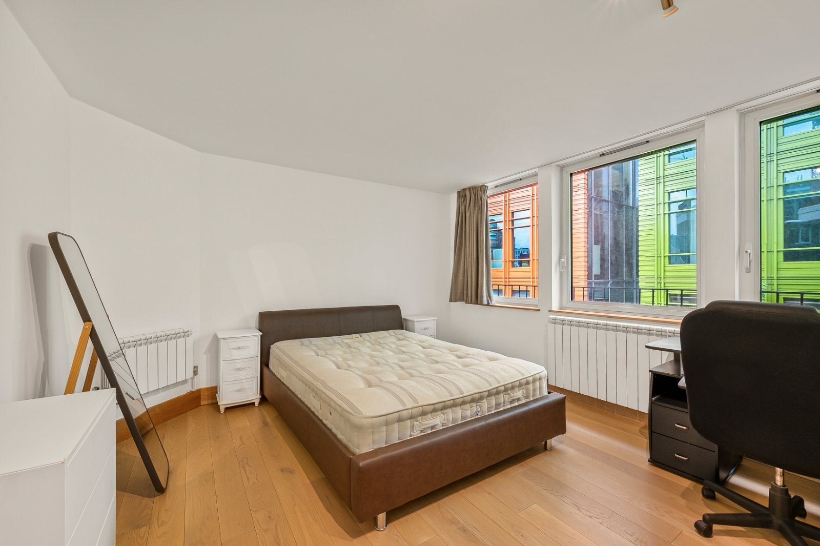 Flat Shaftesbury Avenue in Greater London