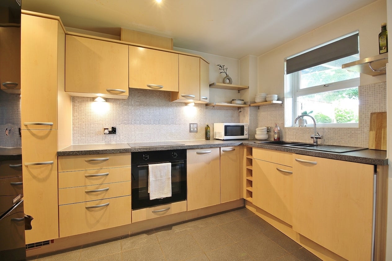 Flat Primrose Place in Greater London