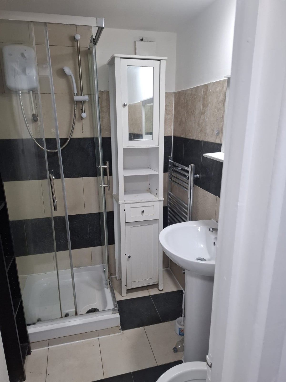 Flat Glebe Crescent in Chelmsford