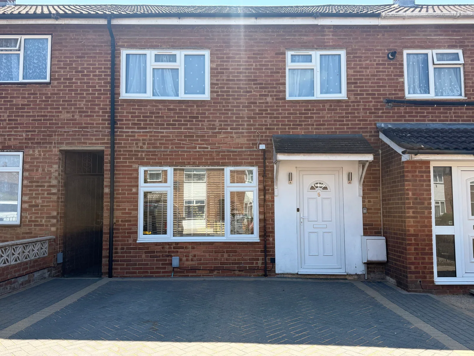 House Leaf Road in Houghton Regis