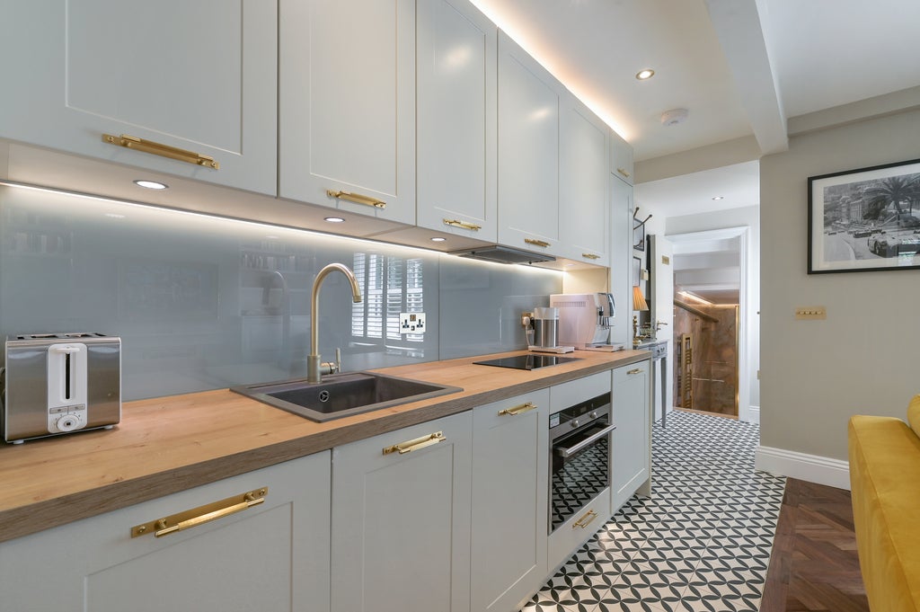 Flat Stratford Road in Greater London