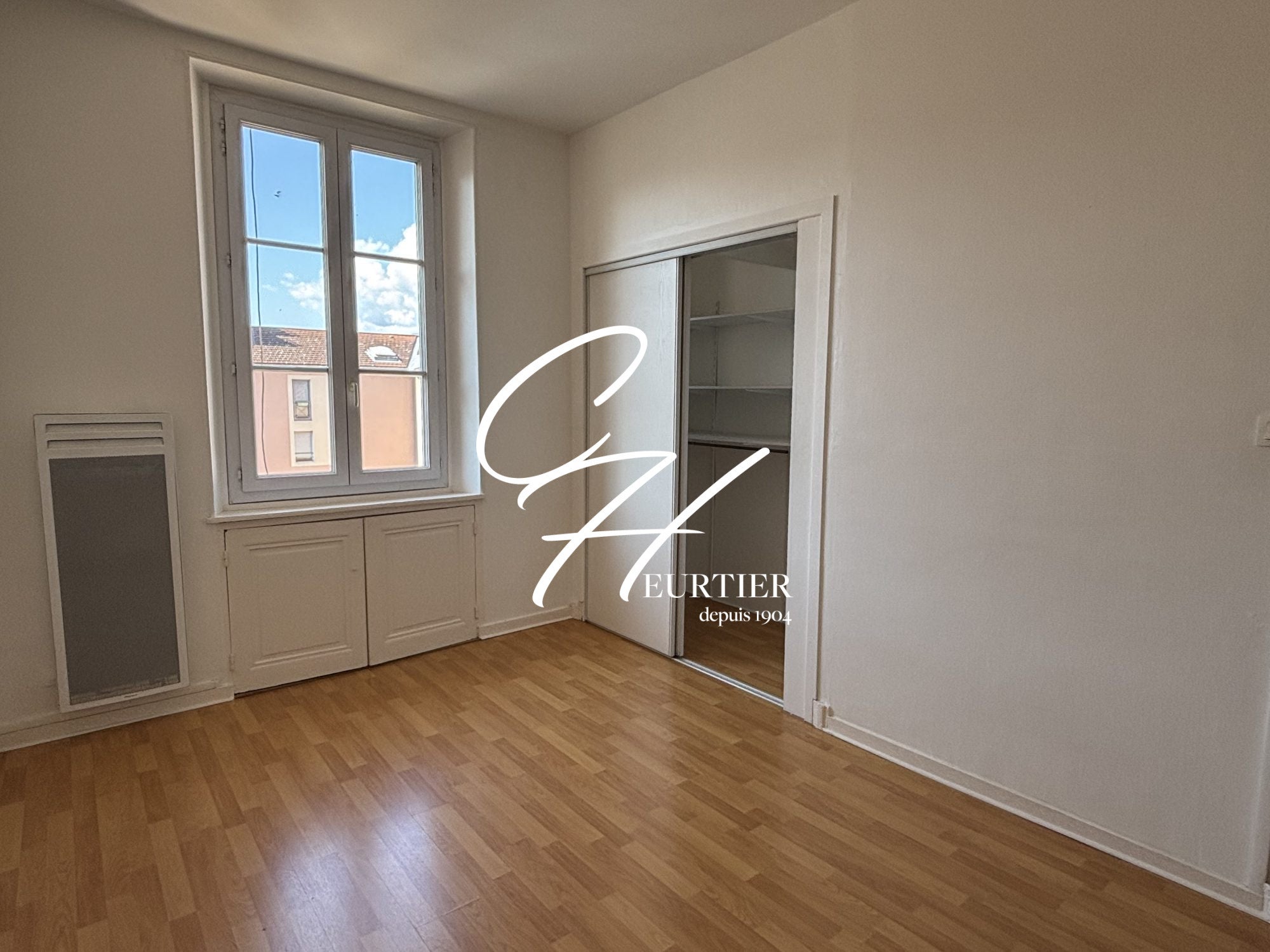Flat Place d'Agier in Grenoble
