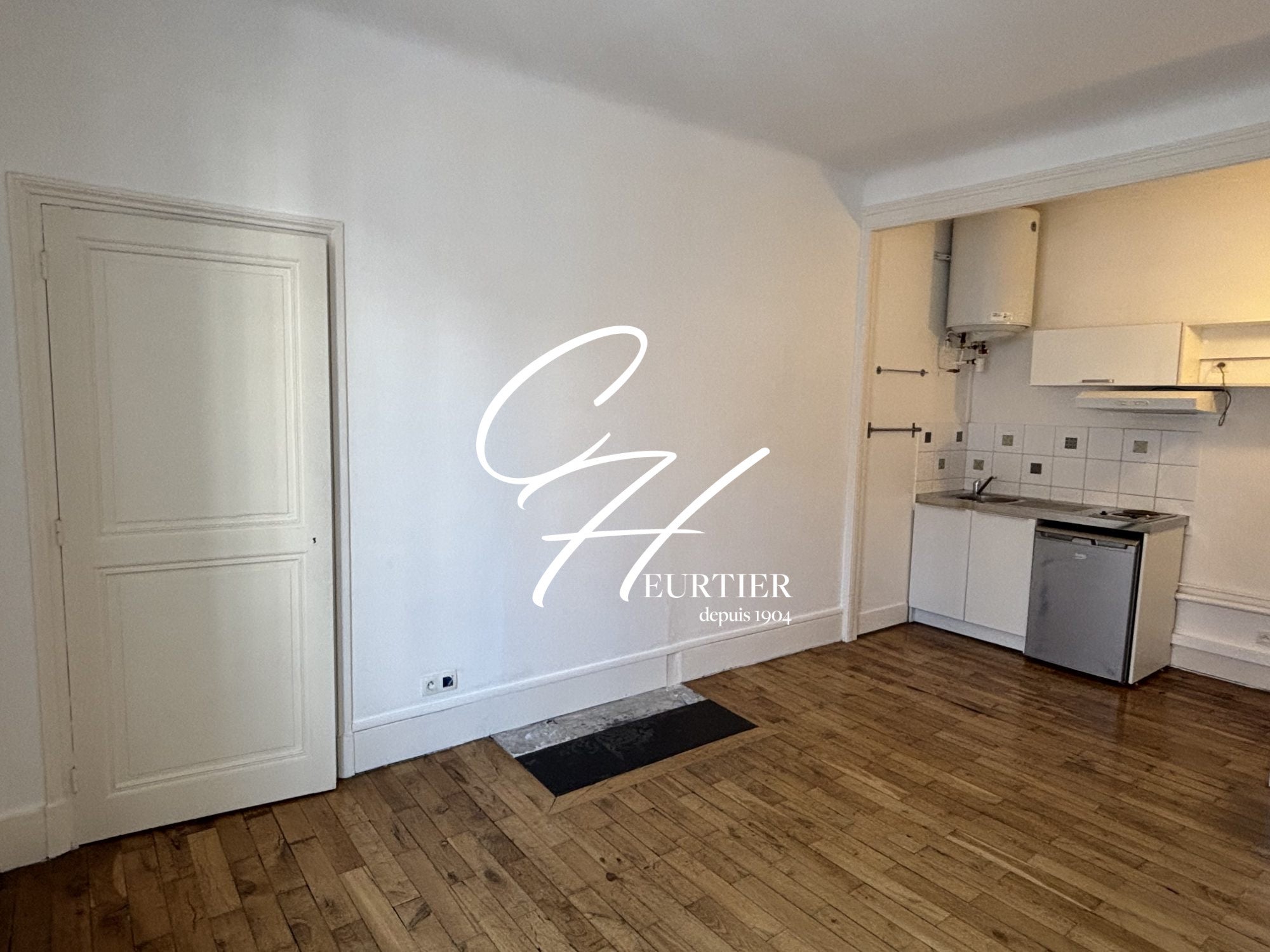 Flat Place d'Agier in Grenoble