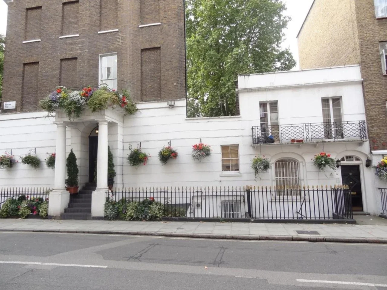 Flat Mabledon Place in Greater London